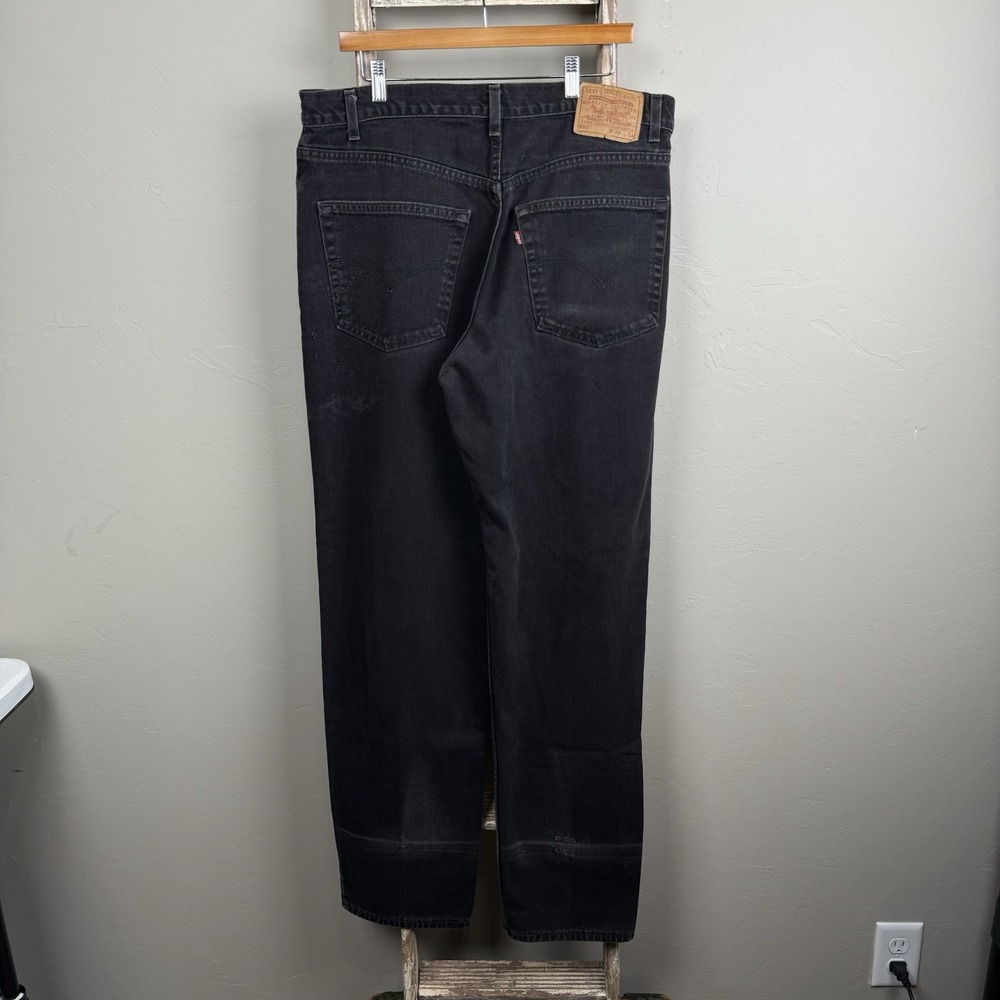 Vintage 2000 Levi 550 Relax Fit Black Denim Jeans size 38x32.5 - Picture 3 of 7